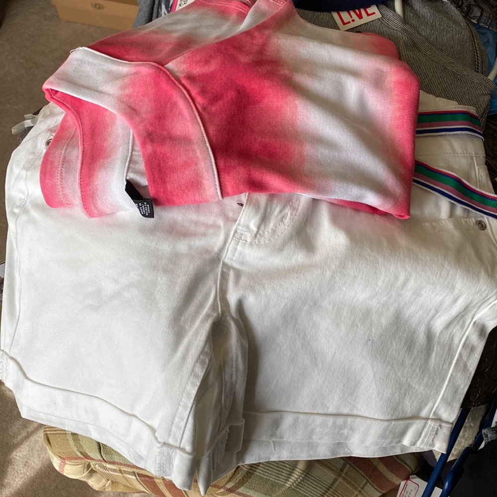 Shorts and top!!!